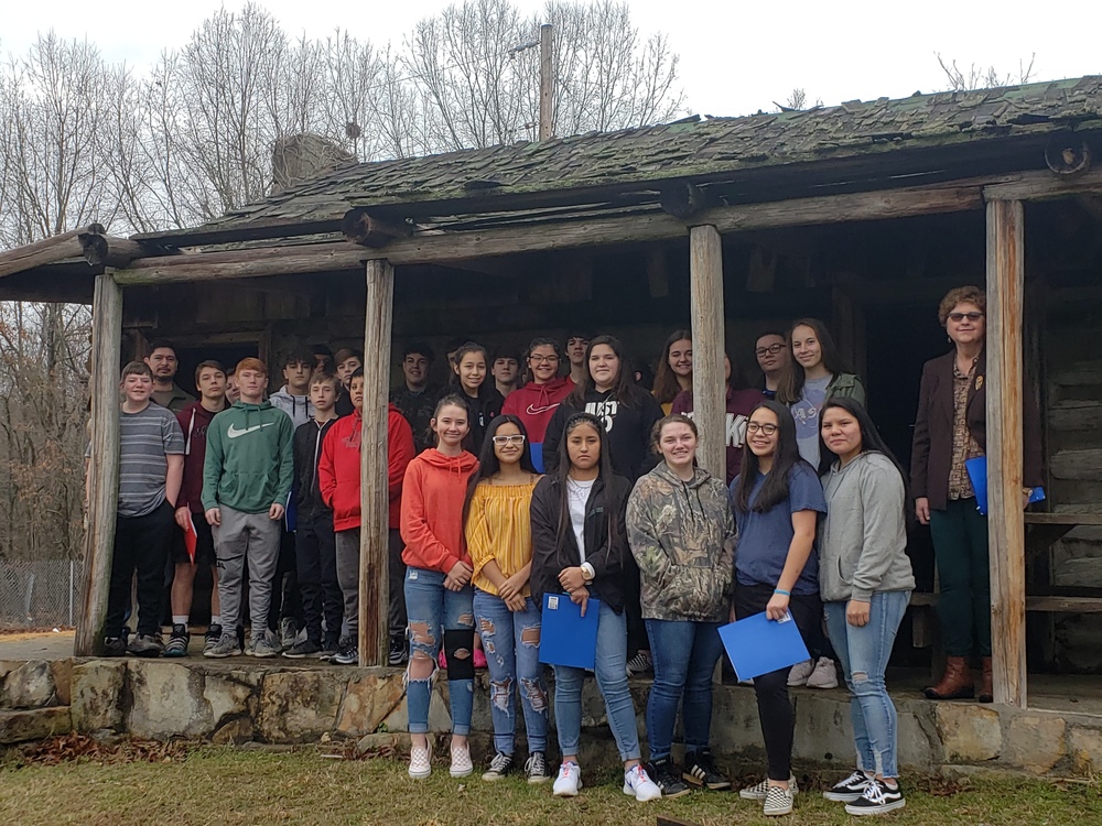 8th Grade goes on Adair County Historical Tour
